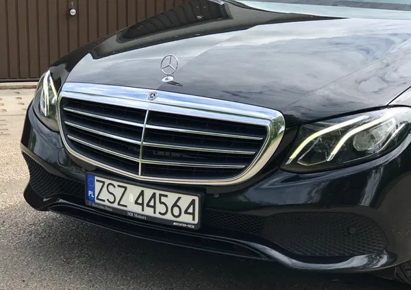 mercedes benz zachodniopomorskie Mercedes-Benz Klasa E cena 77490 przebieg: 331000, rok produkcji 2018 z Szczecinek